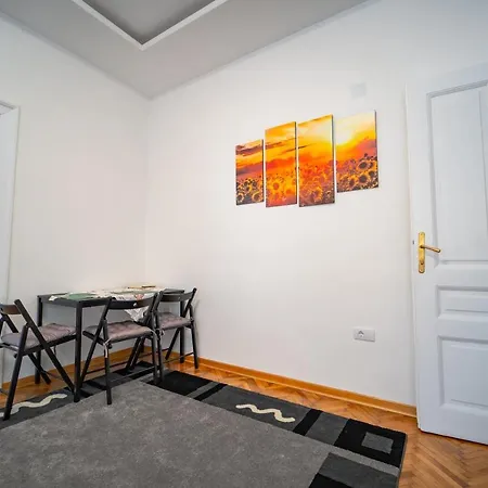 Botanical9, Centre, 2 Bedroom 아파트 *