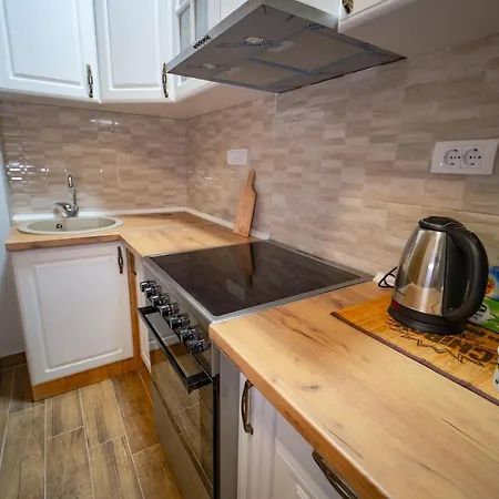 Botanical9, Centre, 2 Bedroom 아파트