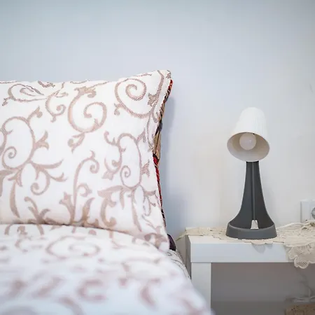 Botanical9, Centre, 2 Bedroom 아파트 베오그라드